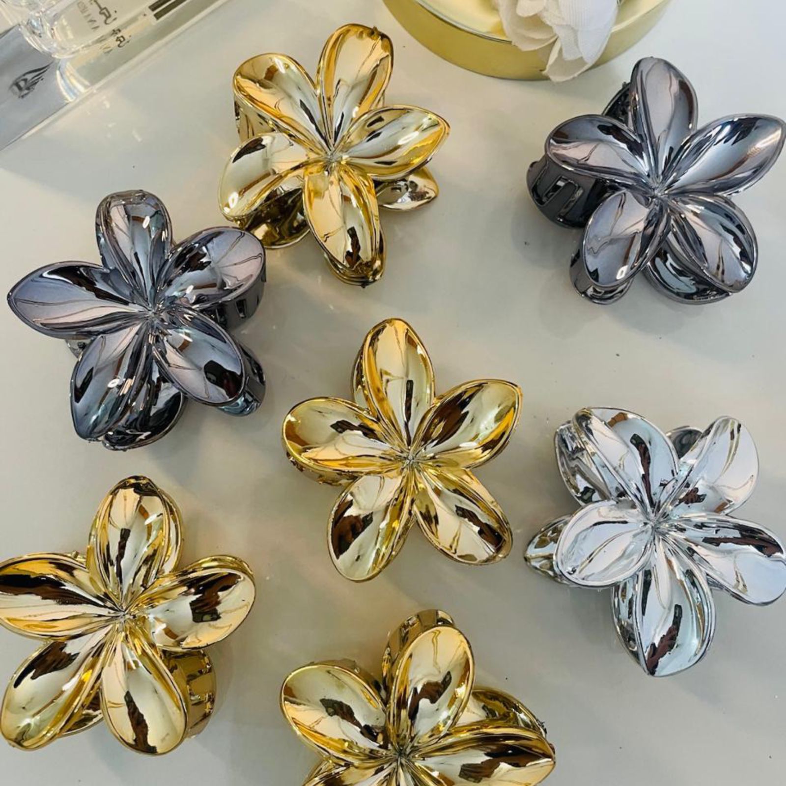 Luxury Shinny Flower Hair Claw Clip