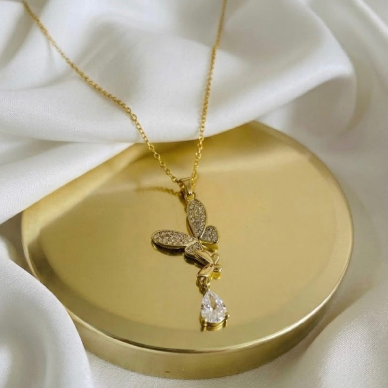 Luxury Butterfly Crystal Pendant Necklace