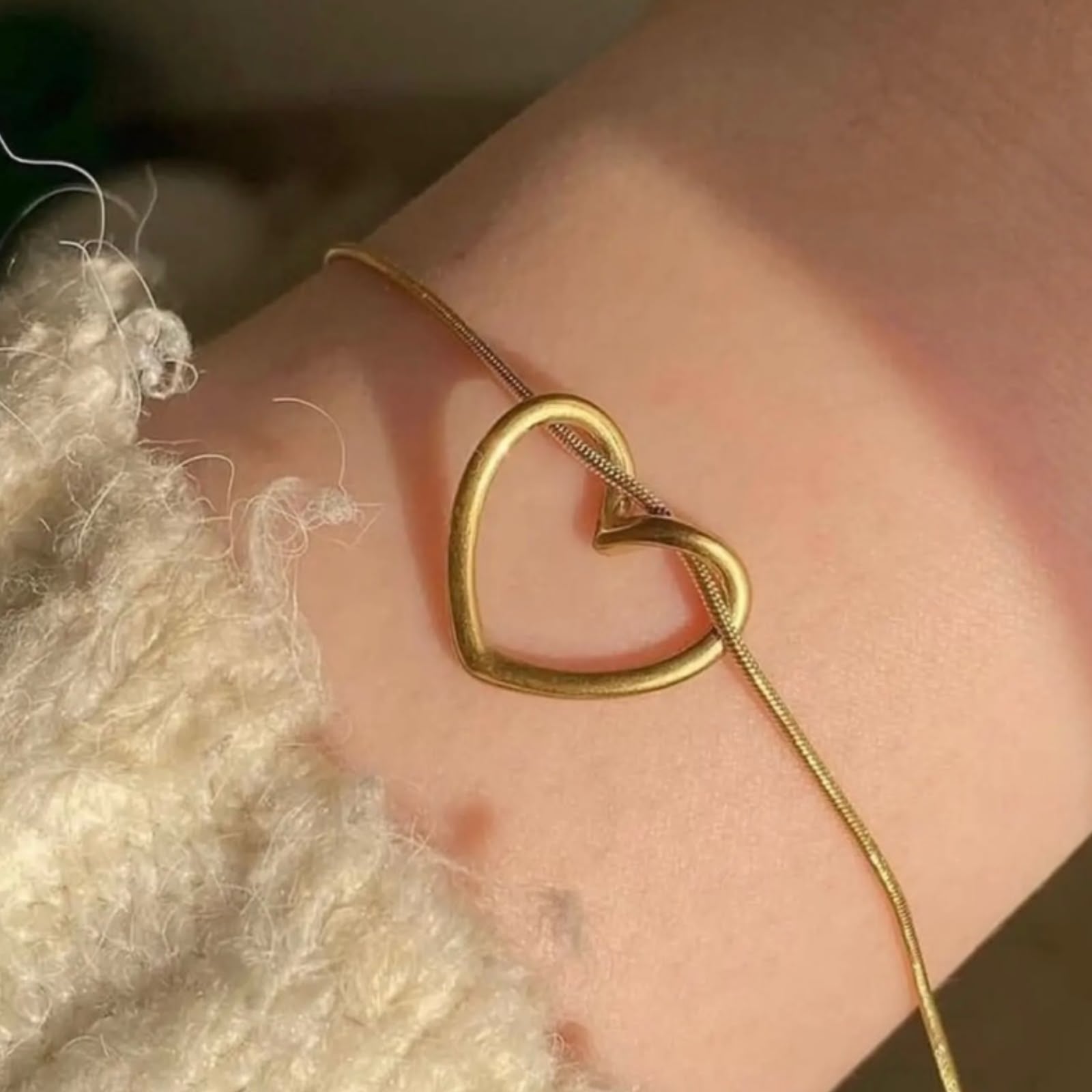 Minimalist Open Heart Chain Bracelet