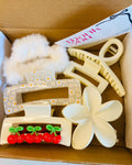 White Floral Hair Accessories Gift Set